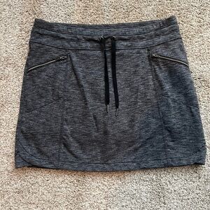 Athleta winter skort. Size medium. Heather grey with cute side details.